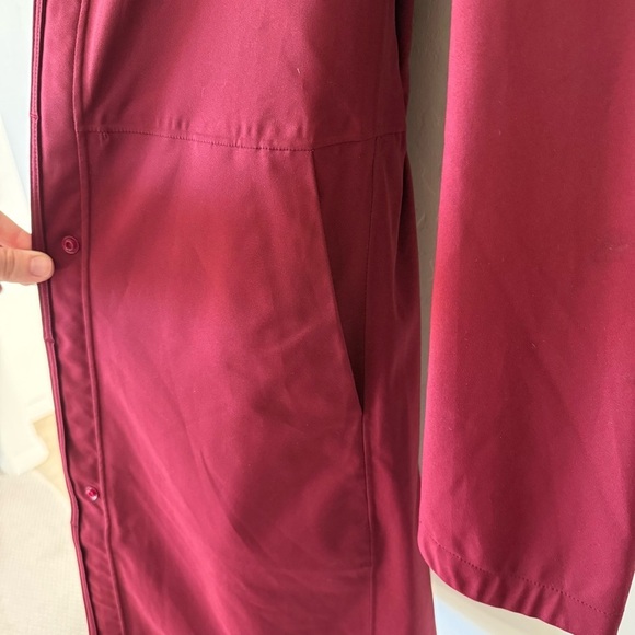 Uniqlo Cranberry Red Waterproof Long Line Hooded Windbreaker Extra Small - Picture 5 of 12